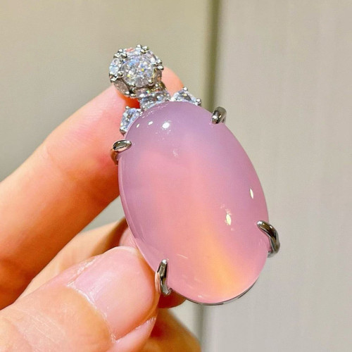 Natural Ice-Pink Chalcedony Oval Pendant Necklace, Minimalist Elegant Jewelry Natural Ice-Pink Chalcedony Oval Pendant Necklace, Minimalist Elegant Jewelry