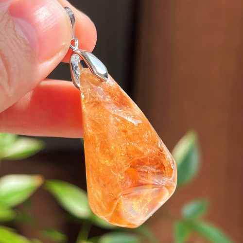Vintage Style Natural Citrine Raw Stone Pendant Vintage Style Natural Citrine Raw Stone Pendant