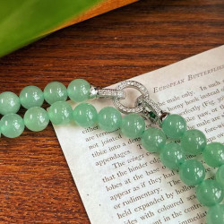 Premium Wizard of Oz Green Aventurine Jade Necklace Minimalist Premium Wizard of Oz Green Aventurine Jade Necklace Minimalist